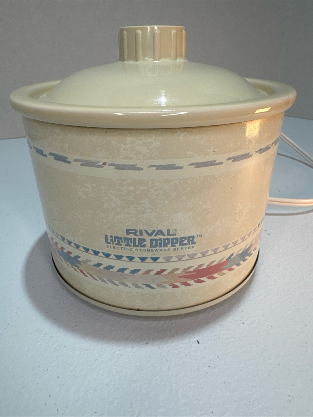 VTG Rival Little Dipper Mini Ceramic Crock Pot With Lid Pastel Southwest
Design